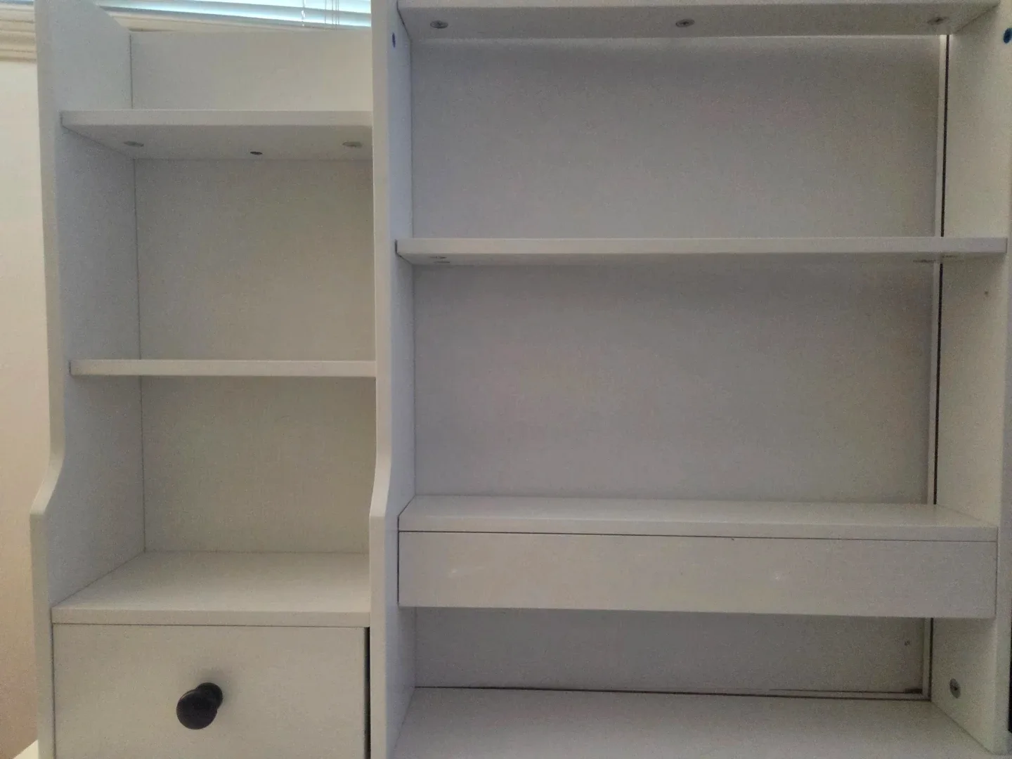 White Vanity Desk with Stool image indicator(3)