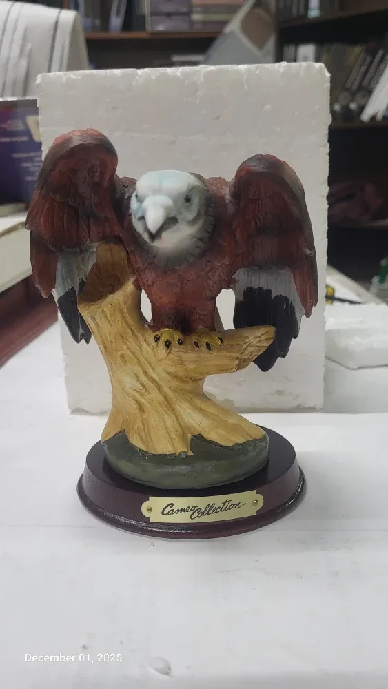Cameo Collection Eagle Figurine