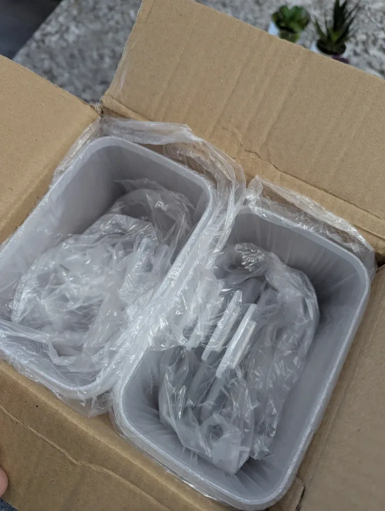 New Airtight Food Storage Containers - 8 Piece Set image indicator(3)