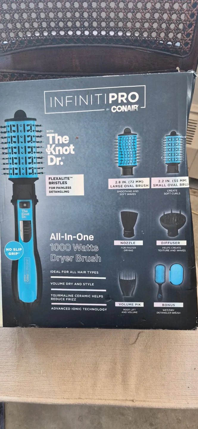 InfinitiPRO by Conair All-in-One Dryer Brush image indicator(2)