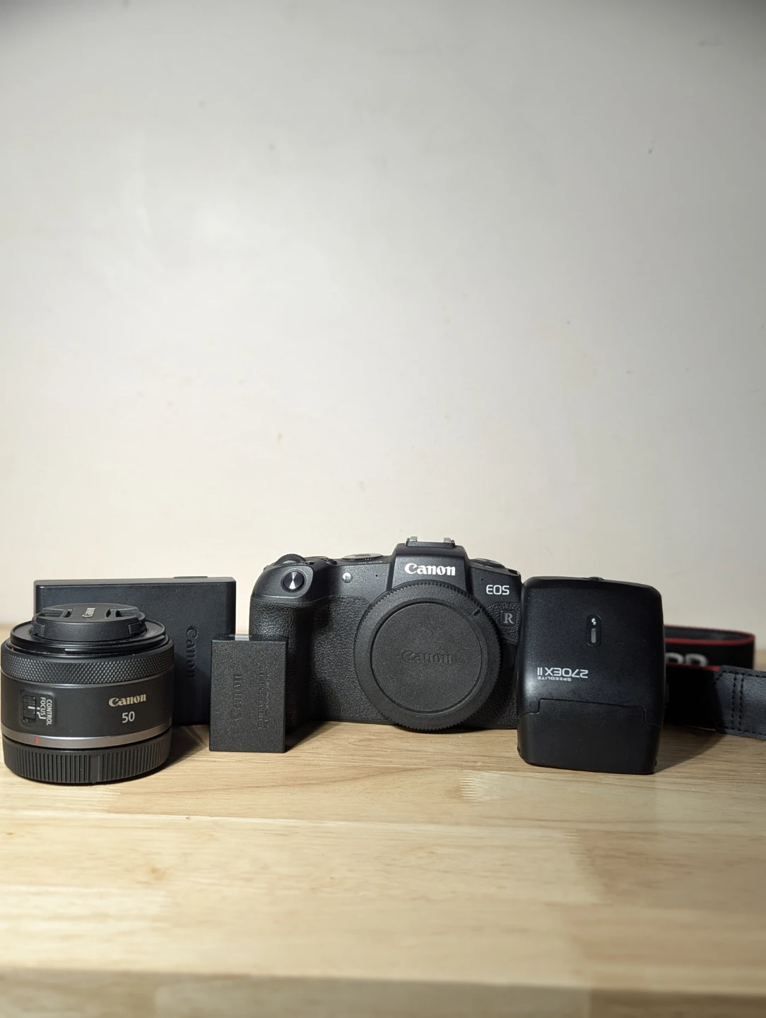 Canon EOS RP Mirrorless Camera with 50mm Lens - photo 3