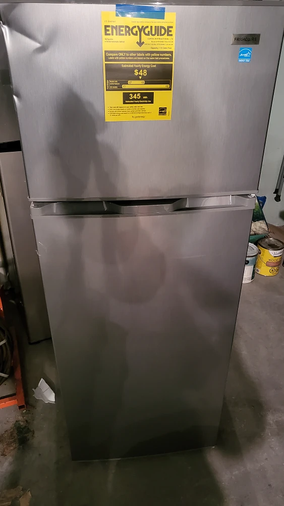 Frigidaire Refrigerator/Freezer - Like New!