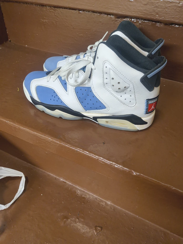 Jordan 6 Retro UNC Blue White - photo 4