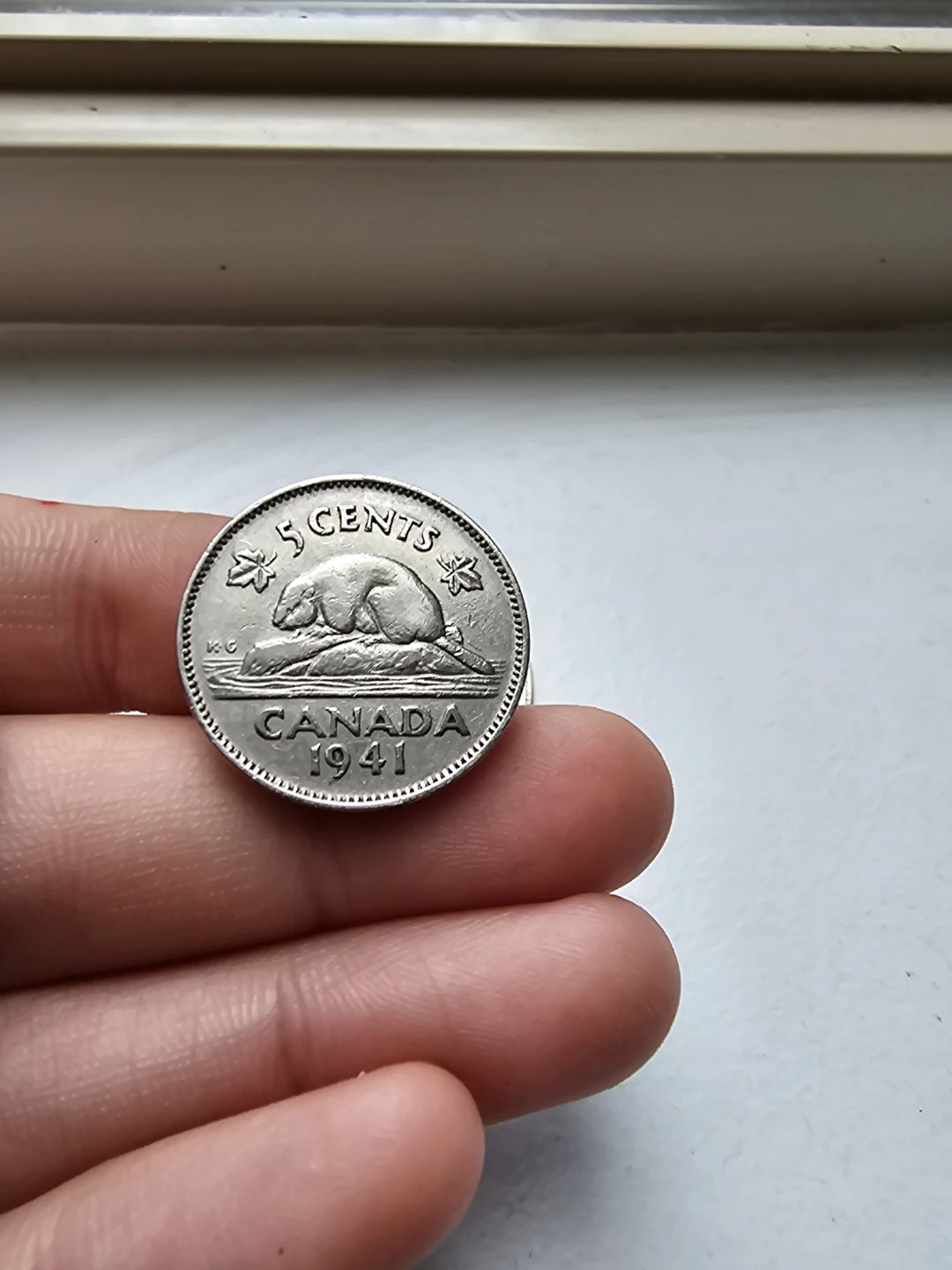 Vintage Canadian 5 Cent Coins - photo 4