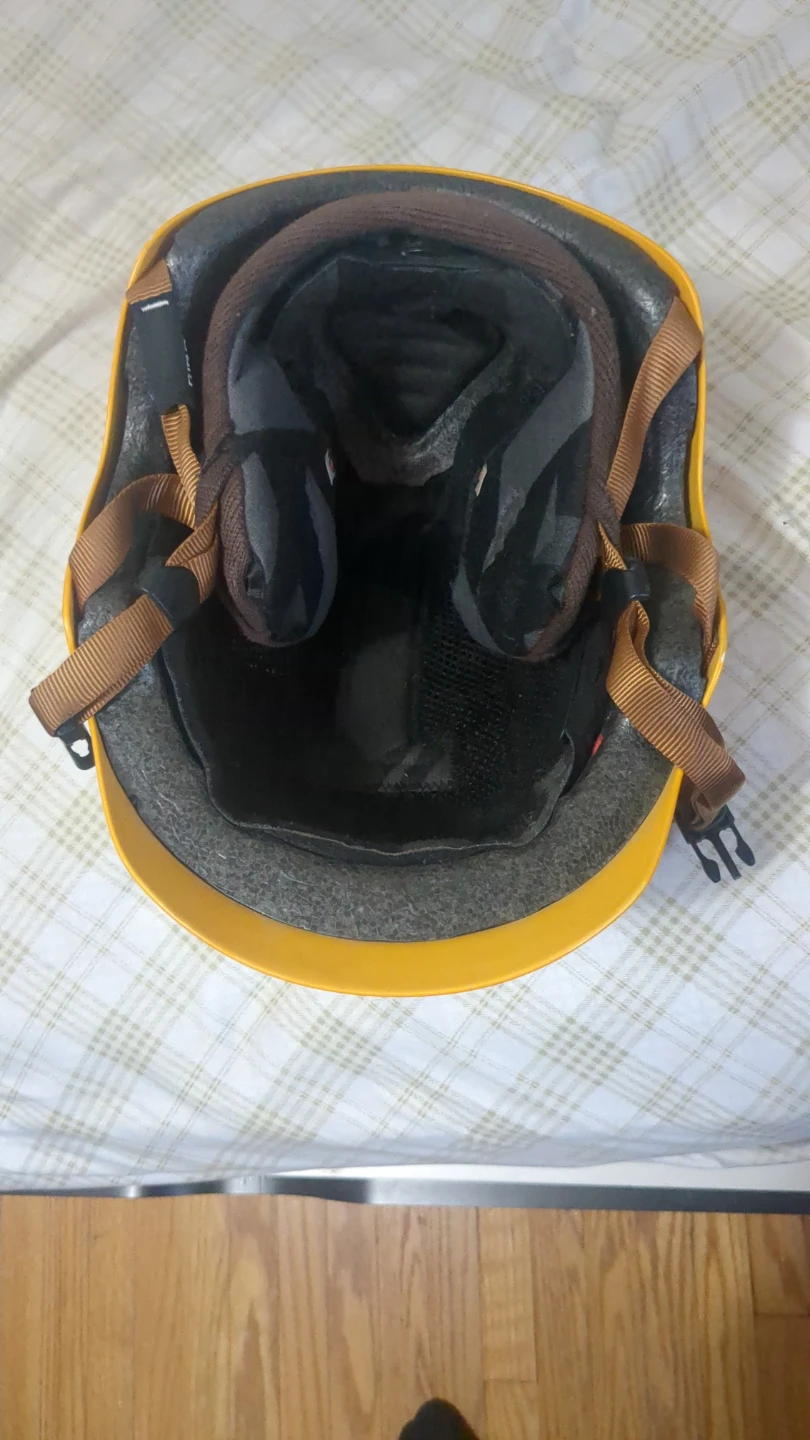 Giro Yellow Helmet - photo 2