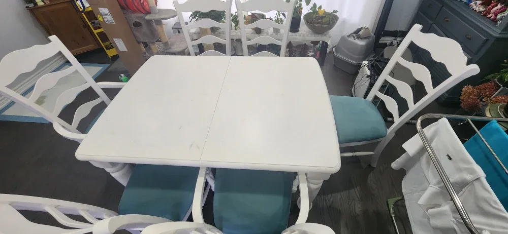 Extendable White Dining Table with 6 Chairs