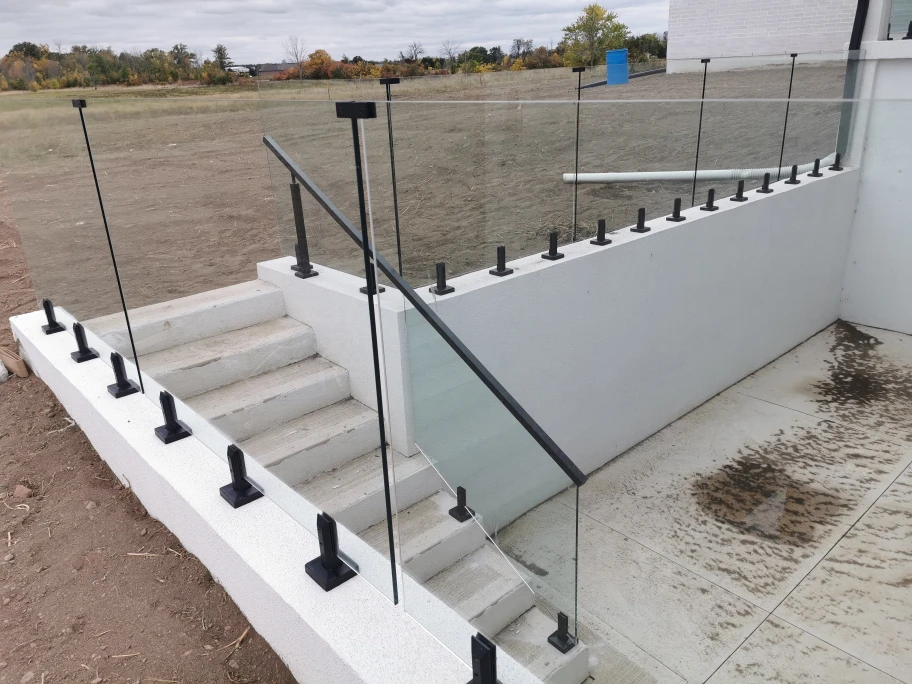 Glass Railings and showers - photo 2