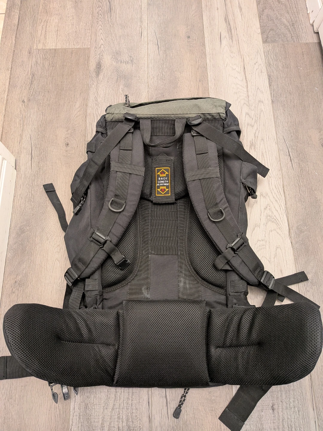 AmazonBasics 65L Hiking Backpack - photo 4