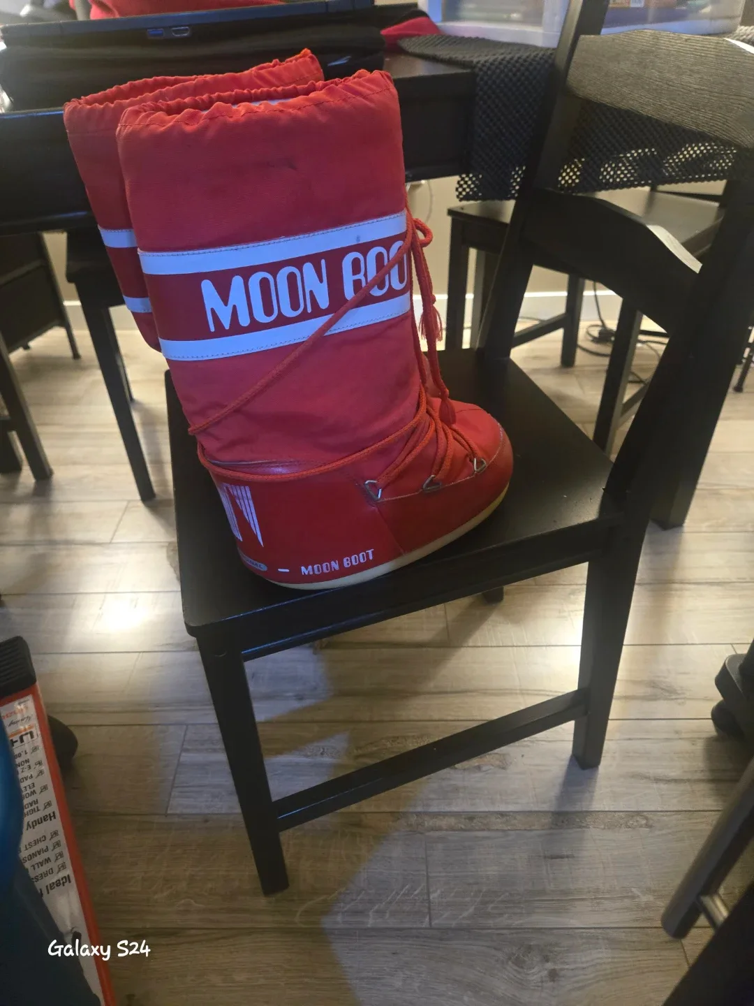 Moon Boot Red Winter Boots Size 42 image indicator(2)