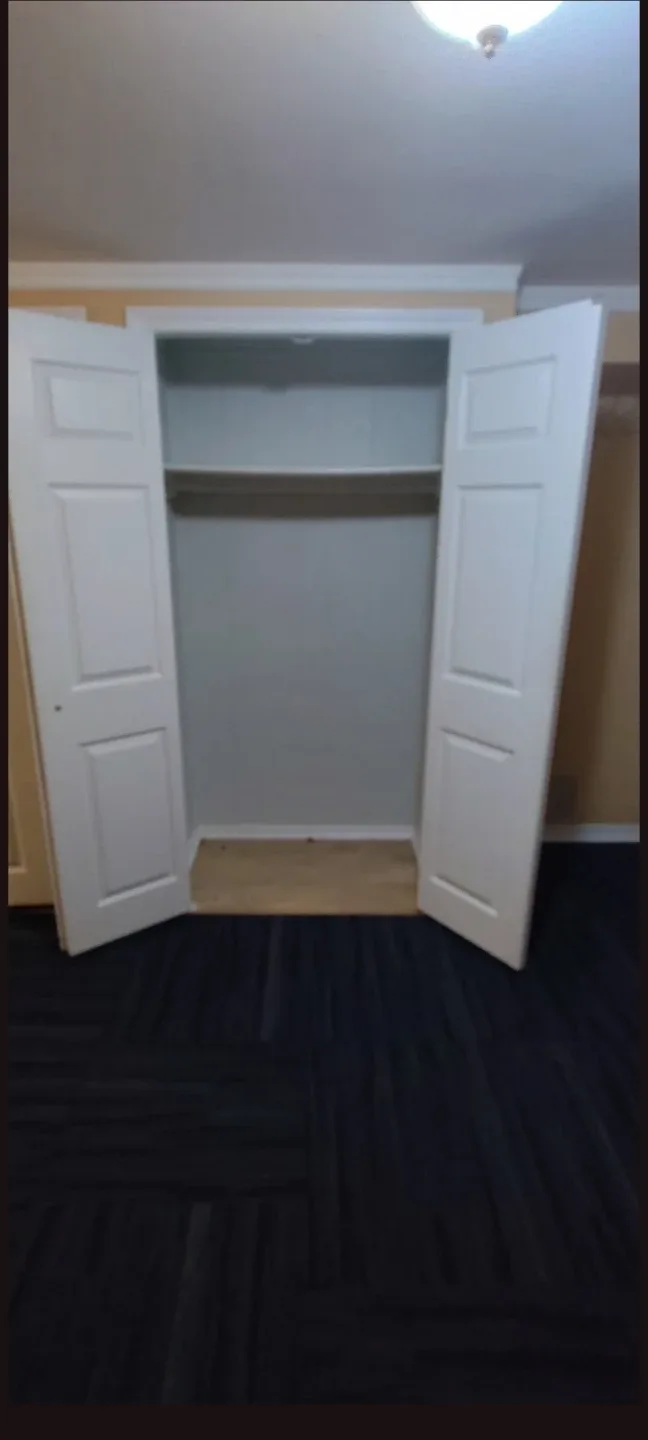 Room for rent image indicator(4)