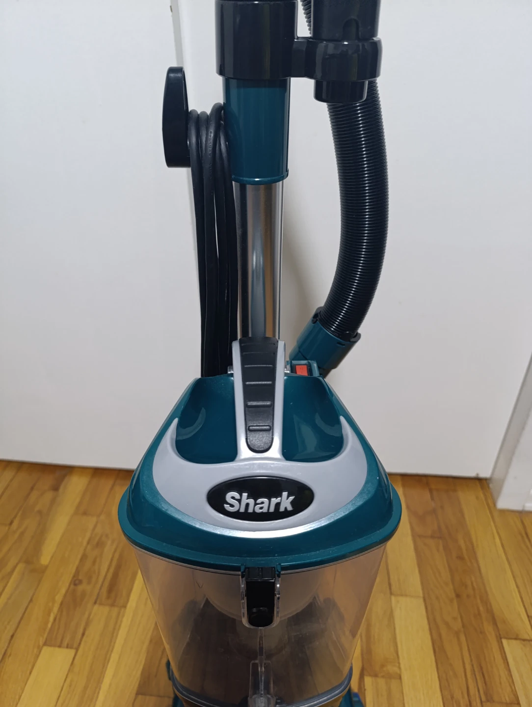 Shark Lift-Away Vacuum - photo 3
