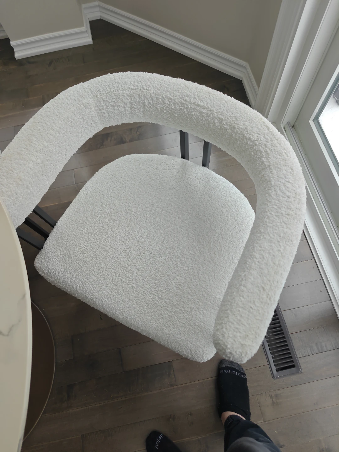 Round Dining Table with 4 Chairs 47.5" - photo 4