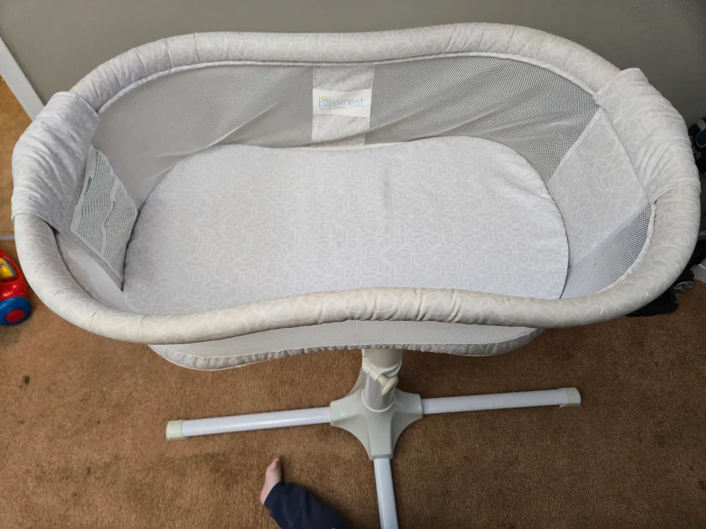 Halo Bassinest Swivel Sleeper