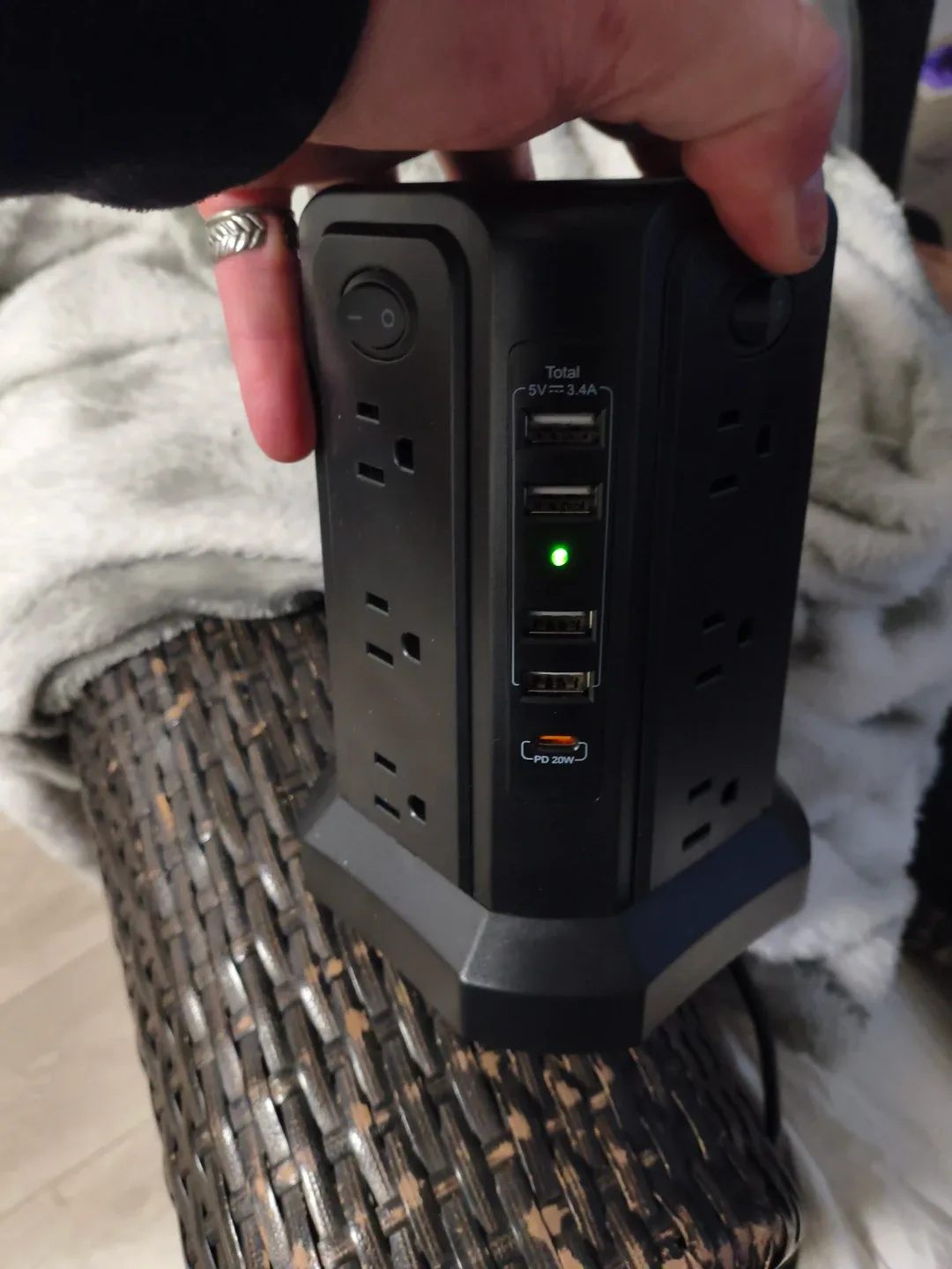 Passus Power Strip Tower image indicator(4)