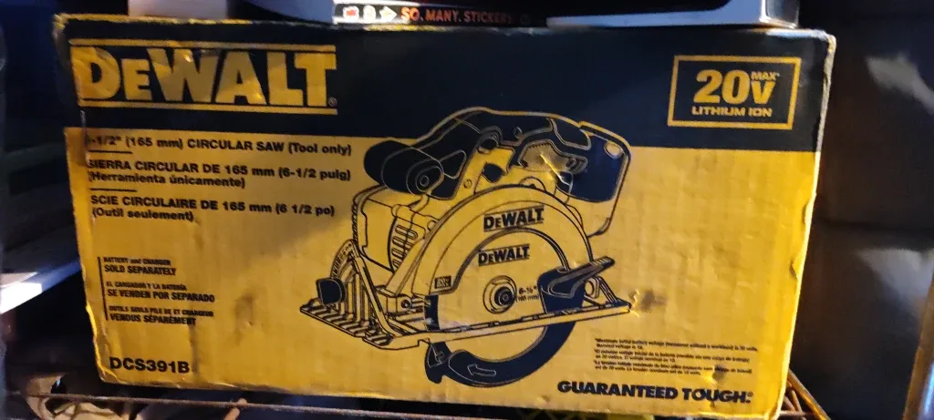 DeWalt 6-1/2" Circular Saw DCS391B (Tool Only)