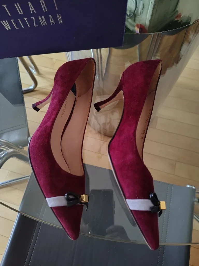 Stuart Weitzman Suede Pumps – Size 6.5 (fit more like a 7) image indicator(5)