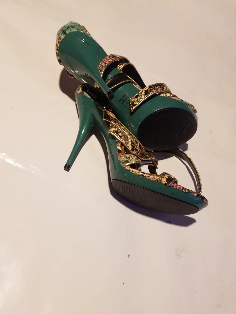 Michael Antonio Green Heels - Size 9 - photo 4