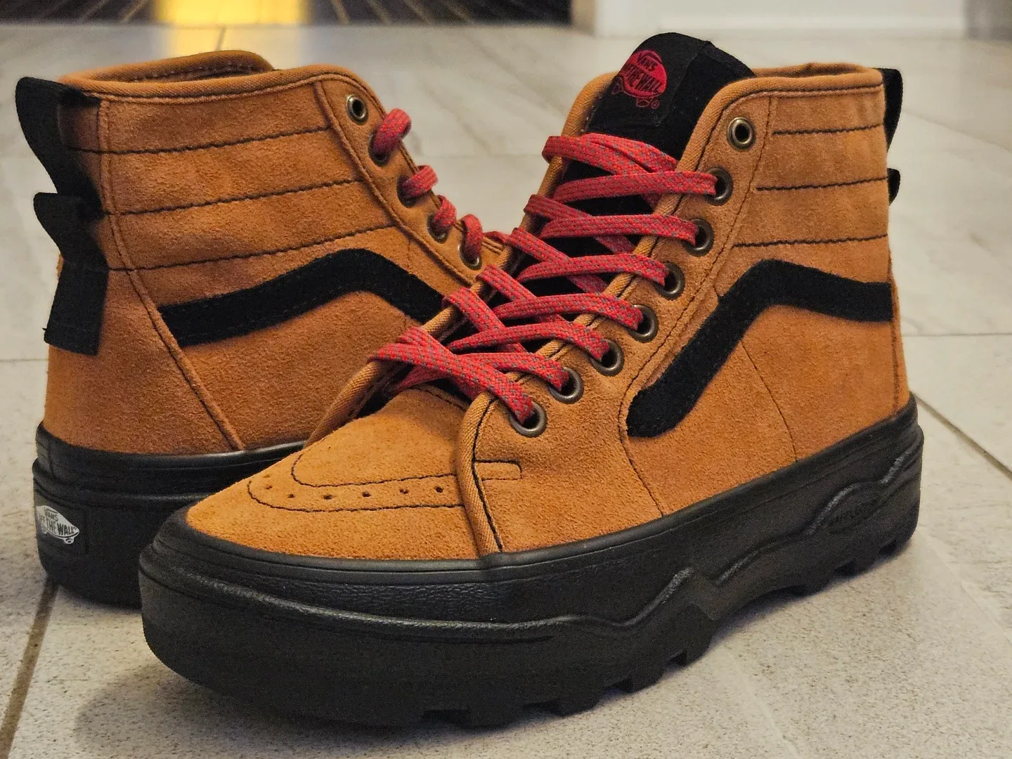 vans High top suede boots image indicator(2)