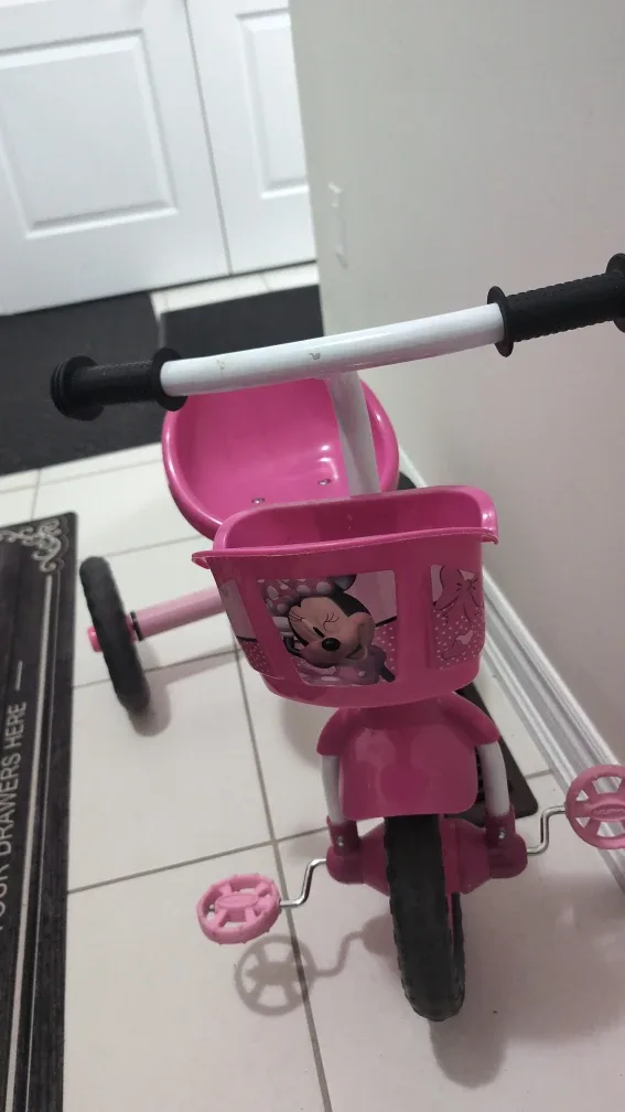 Frozen & Minnie Mouse Kids Trike and Helmet