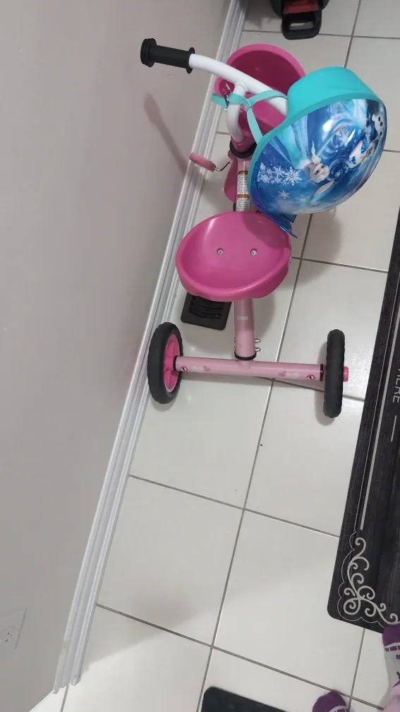 Frozen & Minnie Mouse Kids Trike and Helmet image indicator(5)