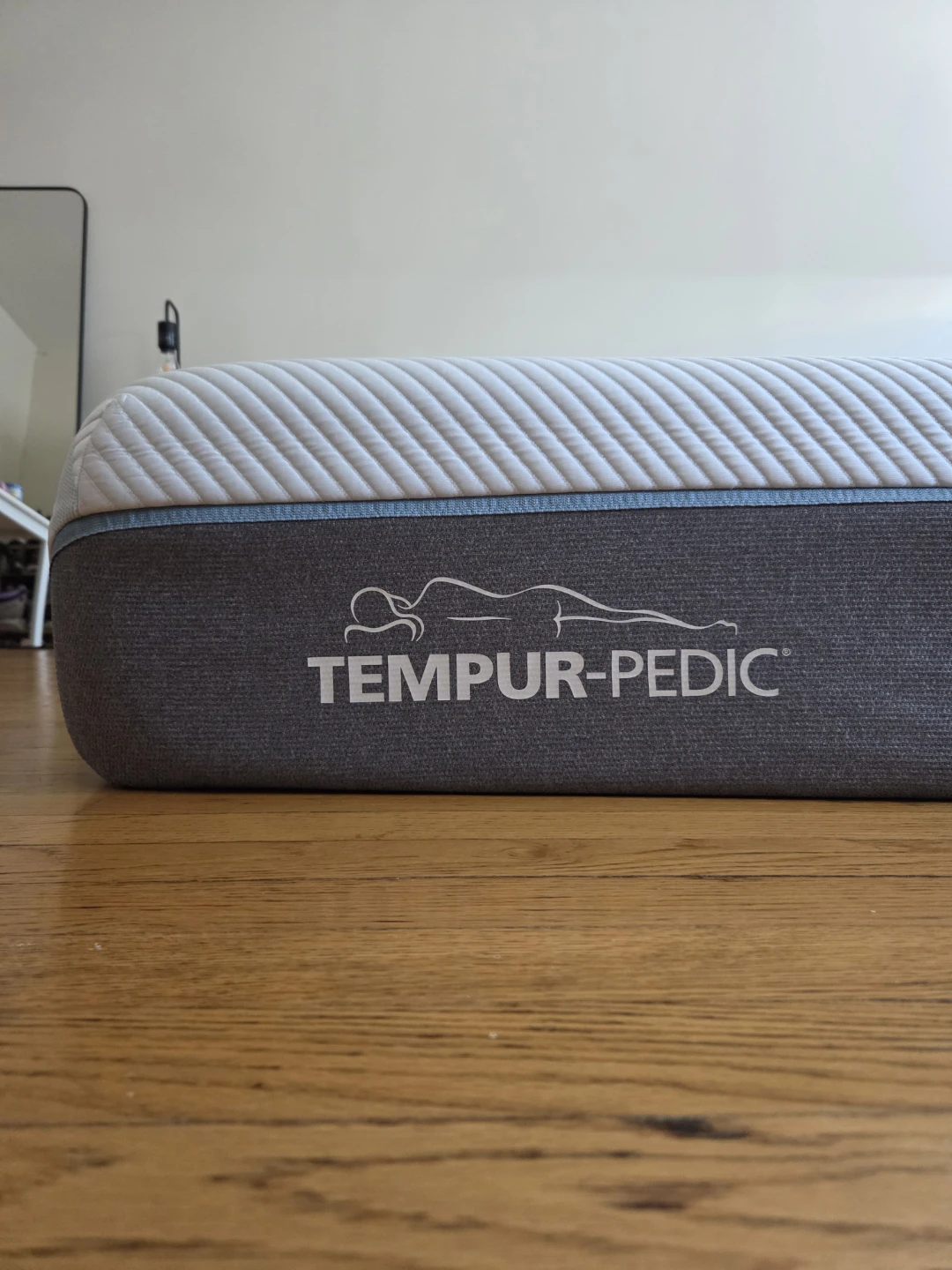 With delivery - Tempur-Pedic Adapt Medium mattress, Queen size. - photo 2