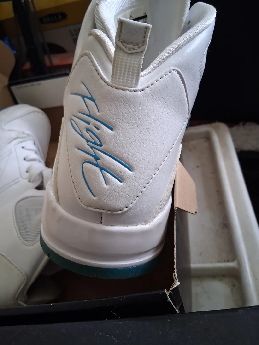 Jordan Flight 45 High White/Blue image indicator(2)