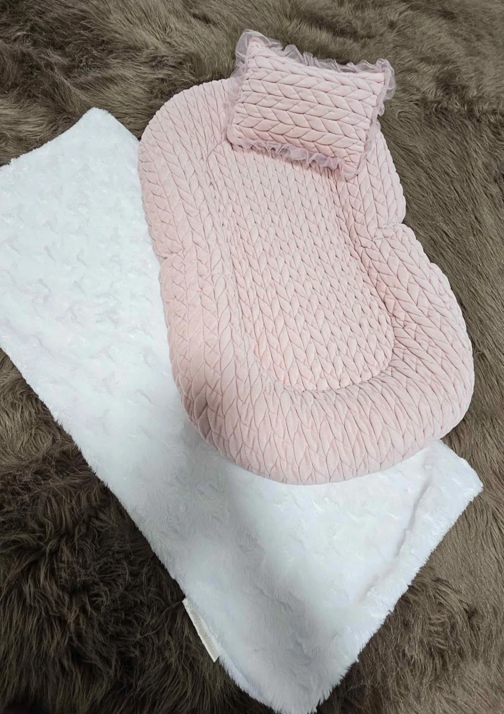 Pink Baby Nest with Pillow - photo 4