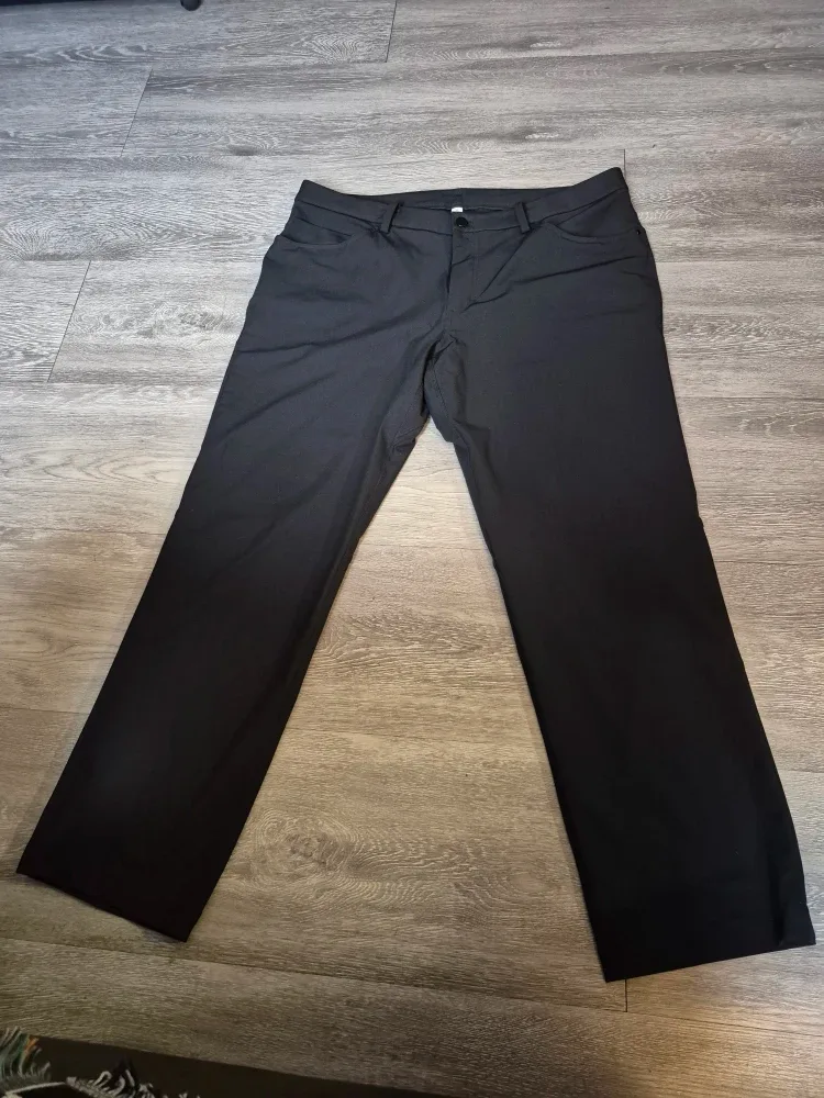 Lululemon Athletica Black Pants Size 38 image indicator(2)