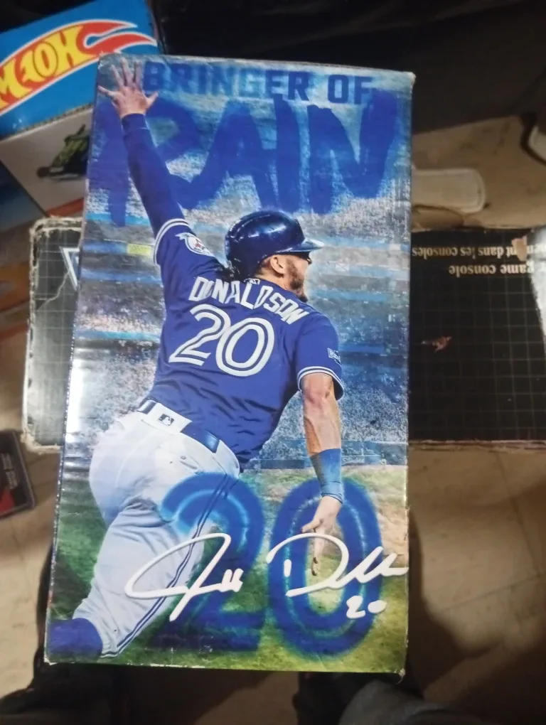Josh Donaldson Bobblehead - Toronto Blue Jays image indicator(2)