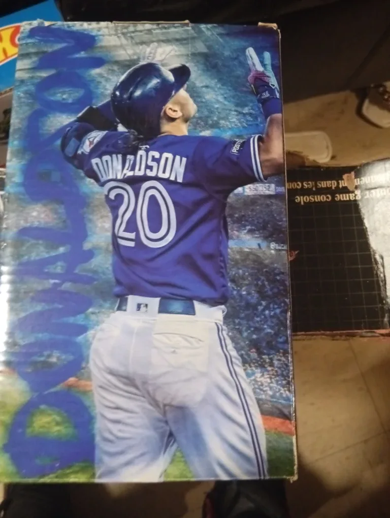Josh Donaldson Bobblehead - Toronto Blue Jays image indicator(3)