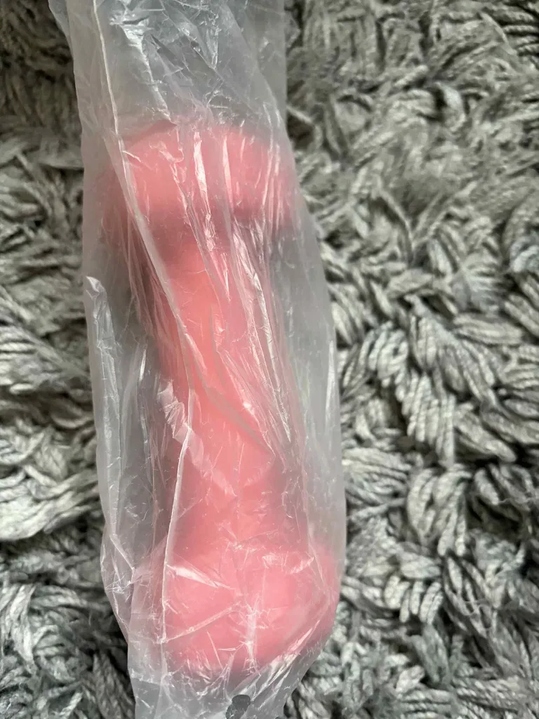 2LB Pink Dumbbell image indicator(2)