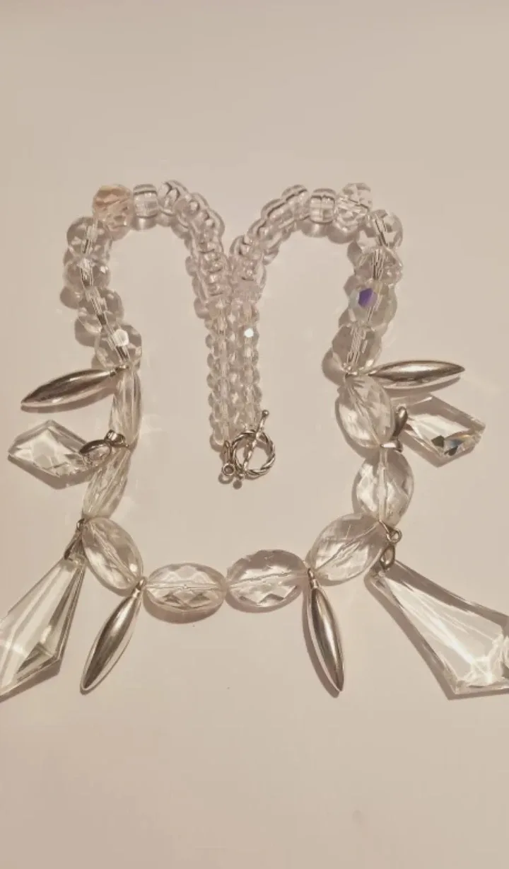 NEW !! Beautiful 🎄 Holiday Sparkling Statement Necklace