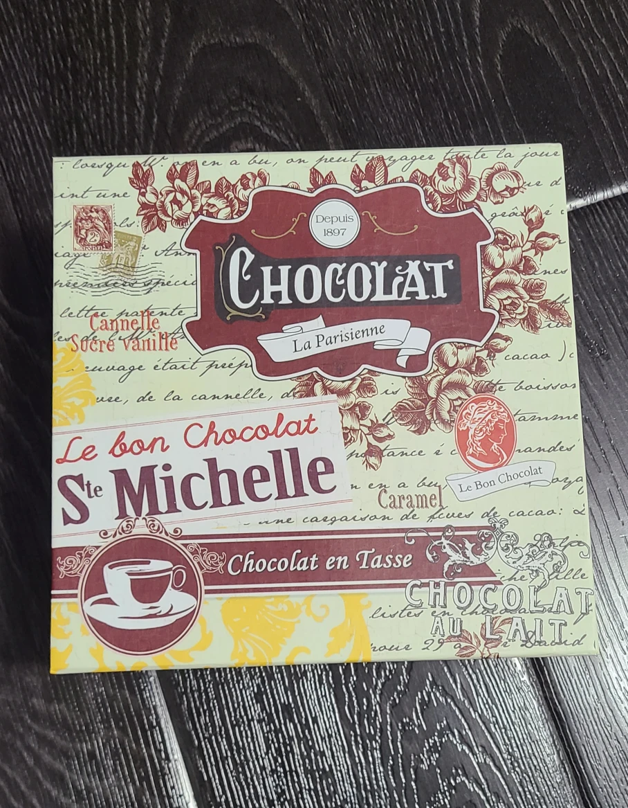 Le Bon Chocolat Nostalgie Porcelain Mug Set - NEW