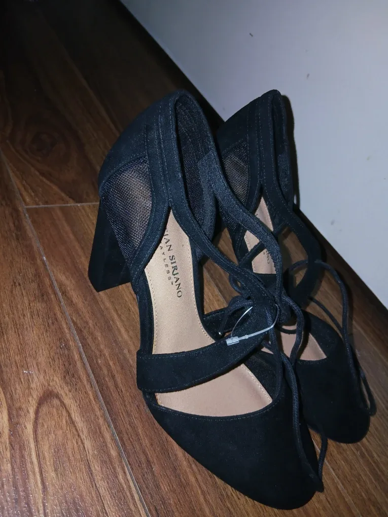 Christian Siriano Black Heels - 6.5 image indicator(4)