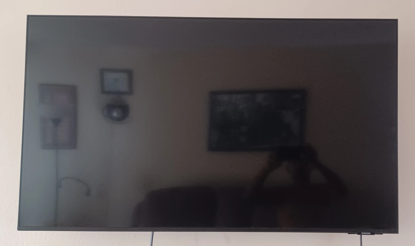43 inch Samsung Smart TV and Remote