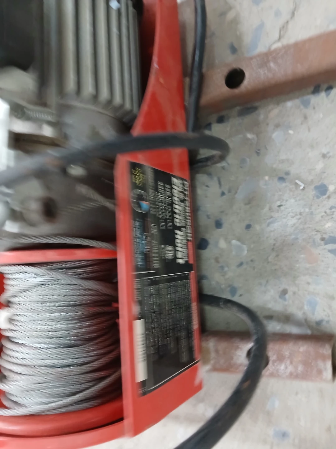 Pittsburgh 440 lb. Remote Controlled Electric Hoist - photo 2