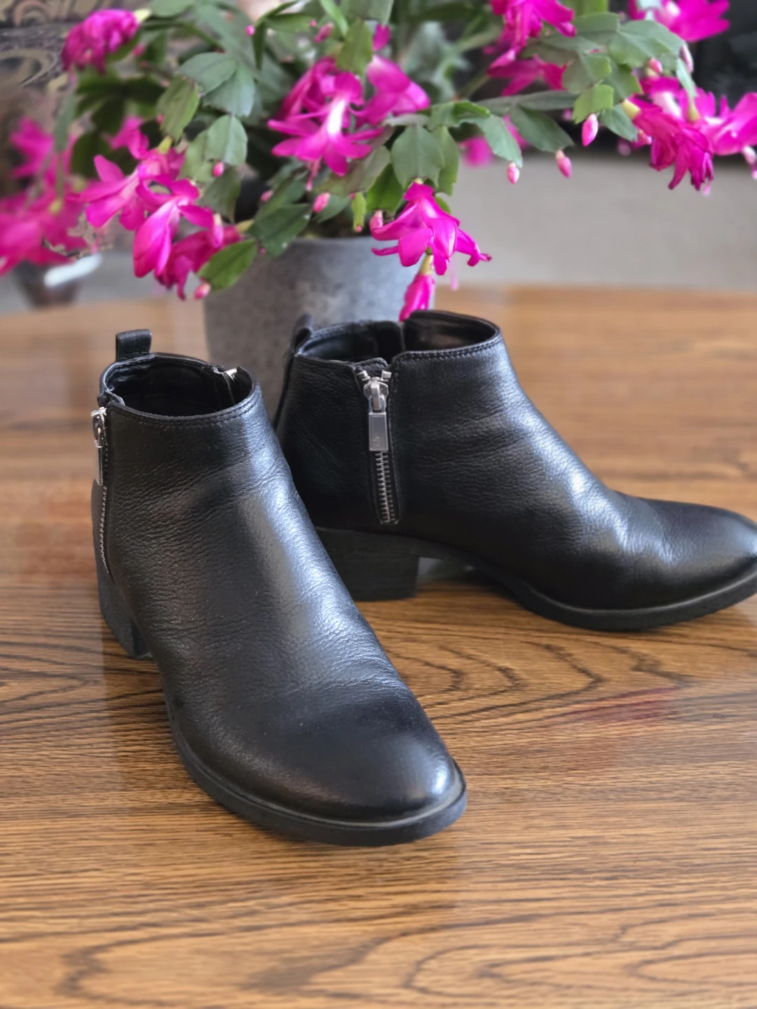 Kenneth Cole Black Leather Ankle Boots