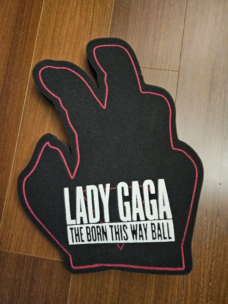 Lady Gaga RARE Born This Way Ball Foam Hand #Cleanout