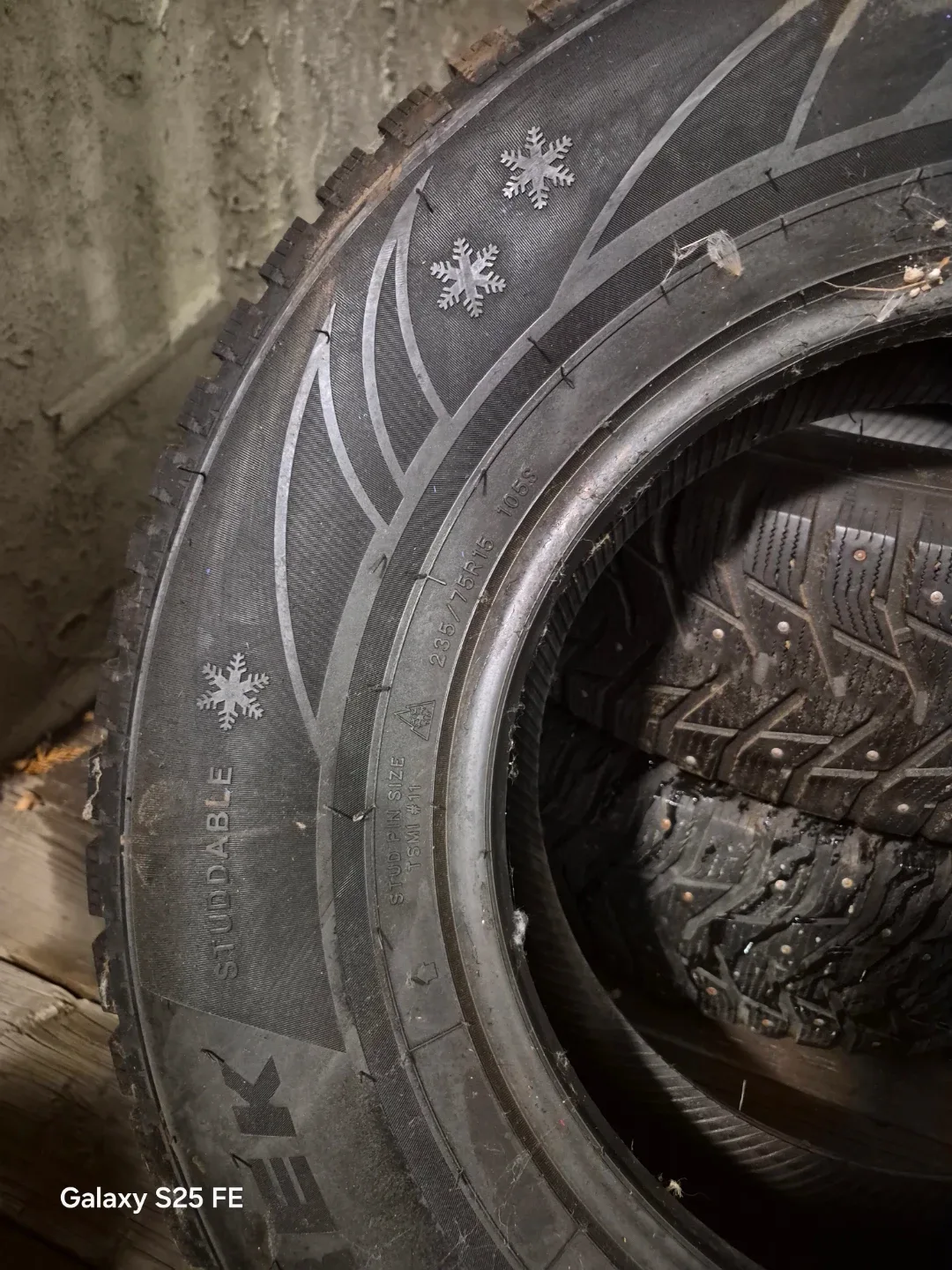 Studable Wintertrek Certified Tires - 235/75R15