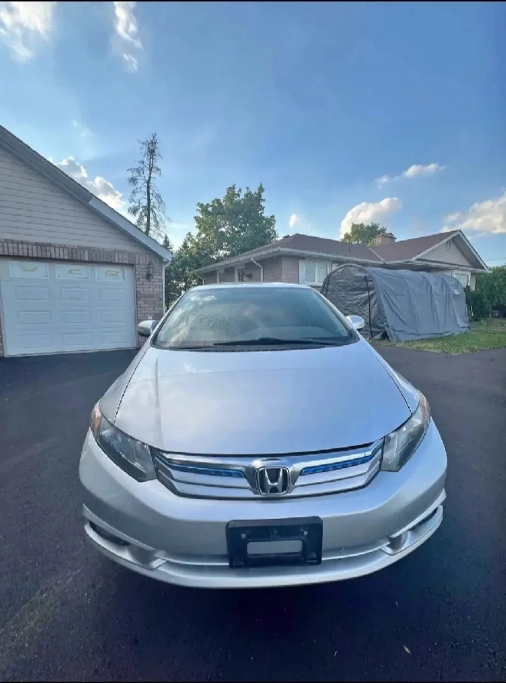 Honda Civic Hybrid - Silver Sedan