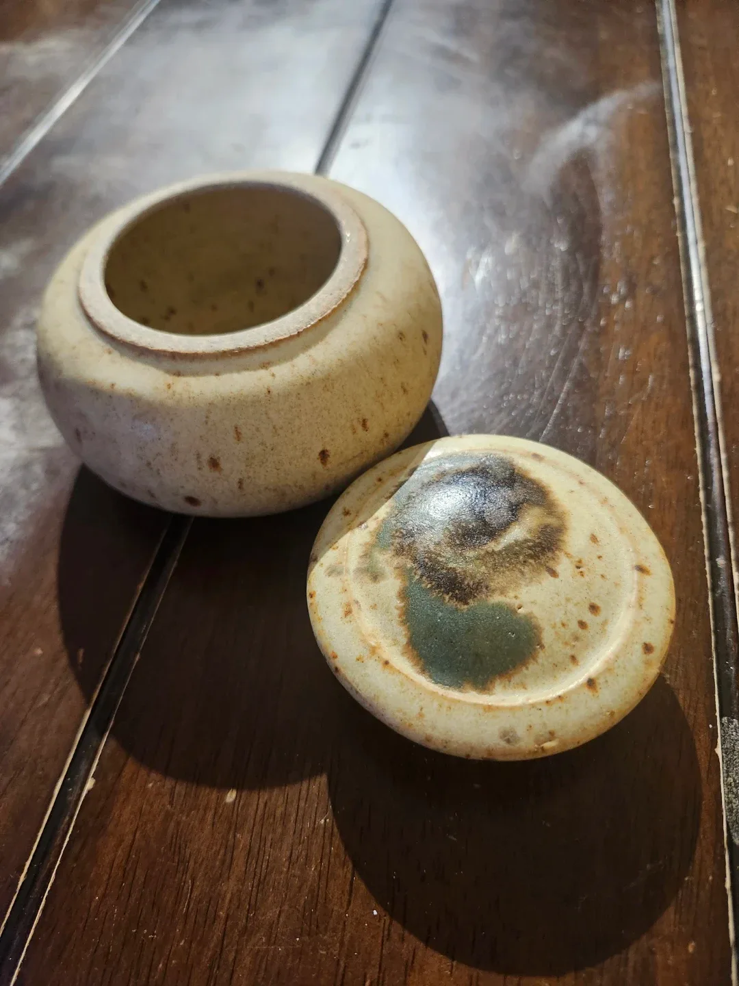 Ceramic Jar with Lid image indicator(3)