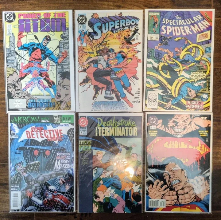 Mixed Lot of Comic Books image indicator(5)