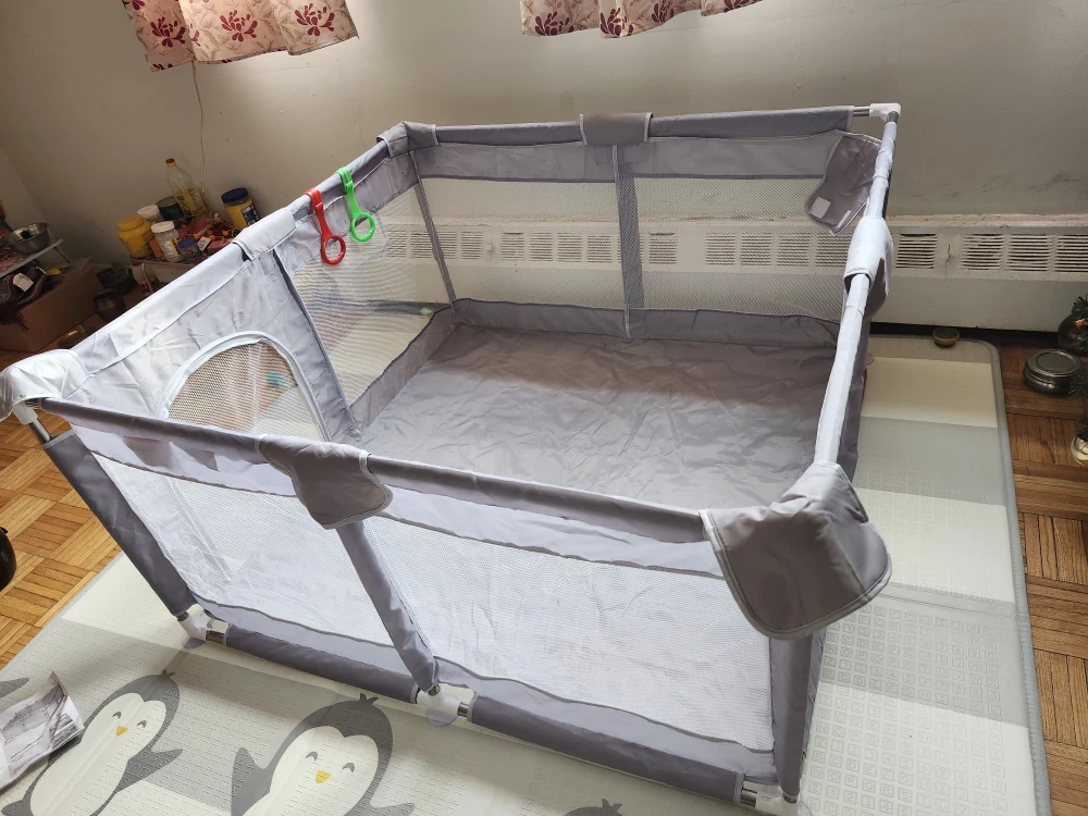 High Quality Playpen- Almost new - photo 3