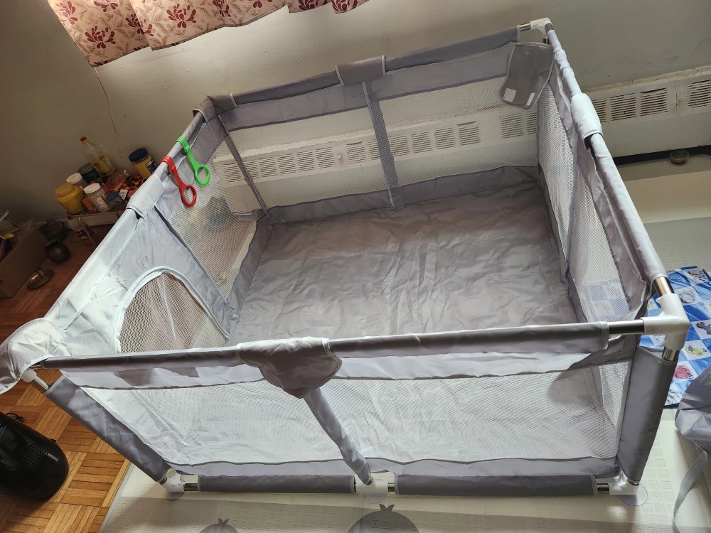 High Quality Playpen- Almost new - photo 5