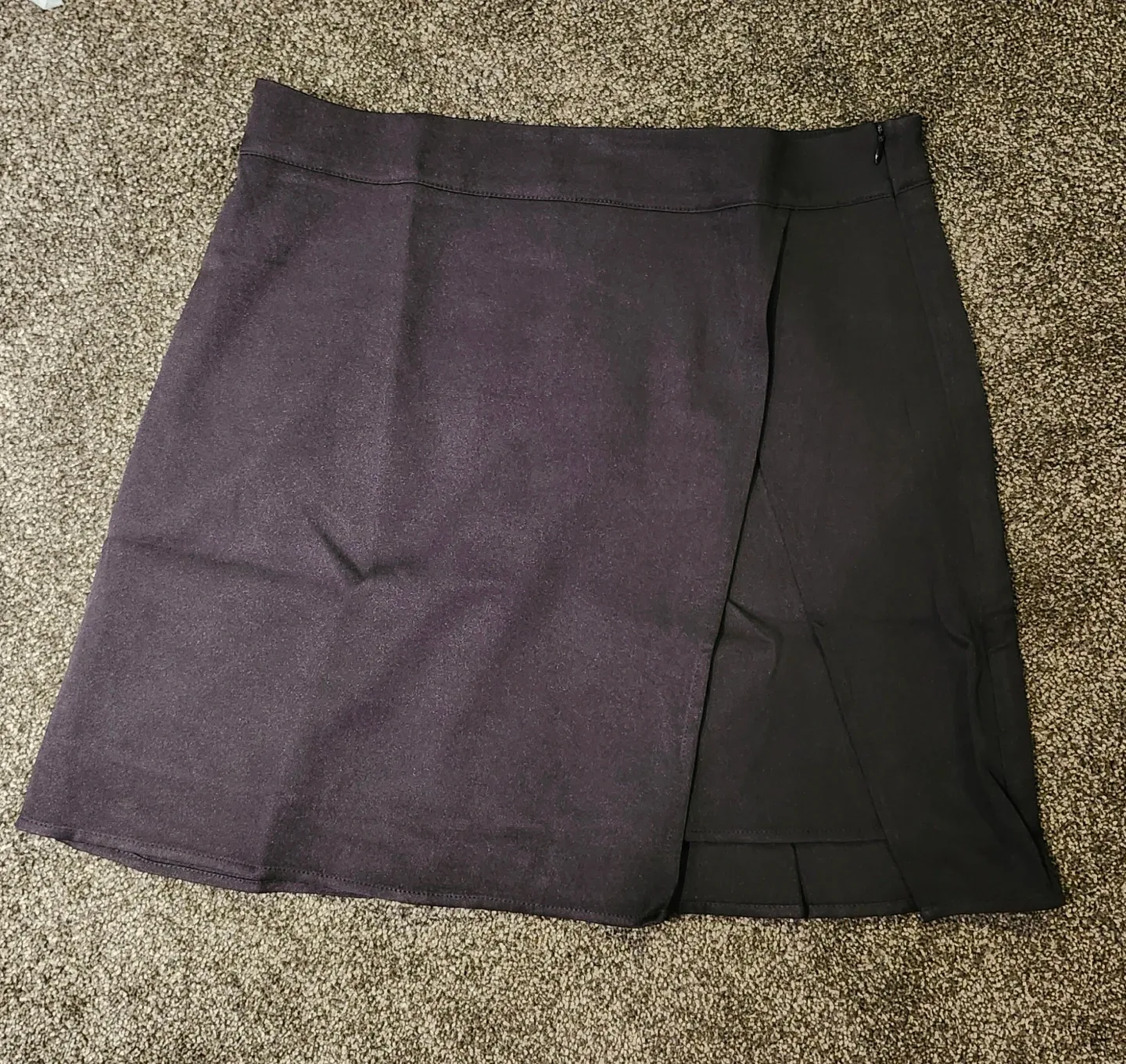 Black Mini Skirt Size Large image indicator(3)