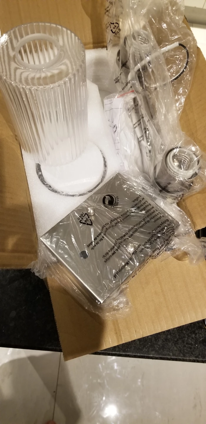 HUONG SON Bathroom Light - New in Box! - photo 3