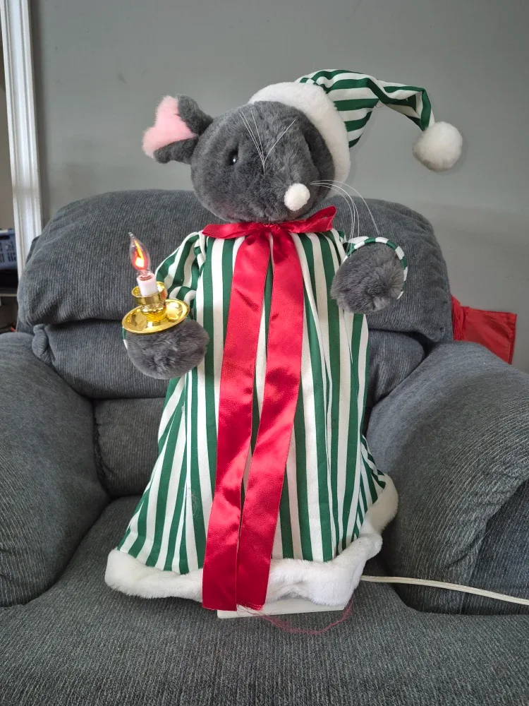 Christmas Mouse Decoration - moves
