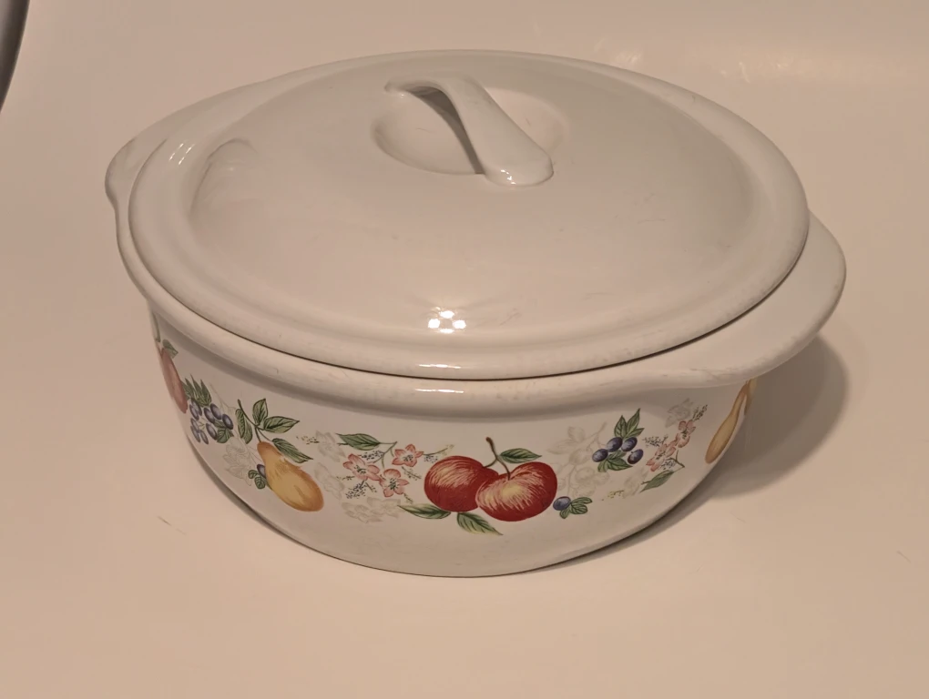 Corelle Casserole Dish with Fruit Design & lid