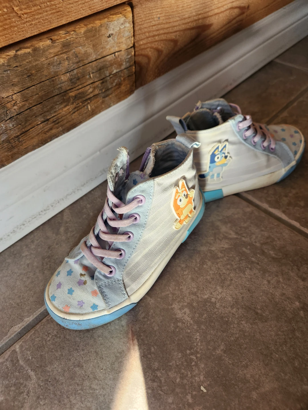 Bluey Kids' High-Top Sneakers, Size 11 - photo 5