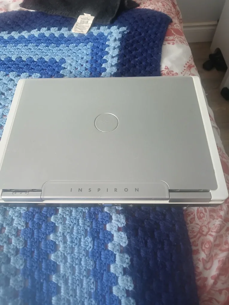 Dell Inspiron 1405 Laptop image indicator(2)